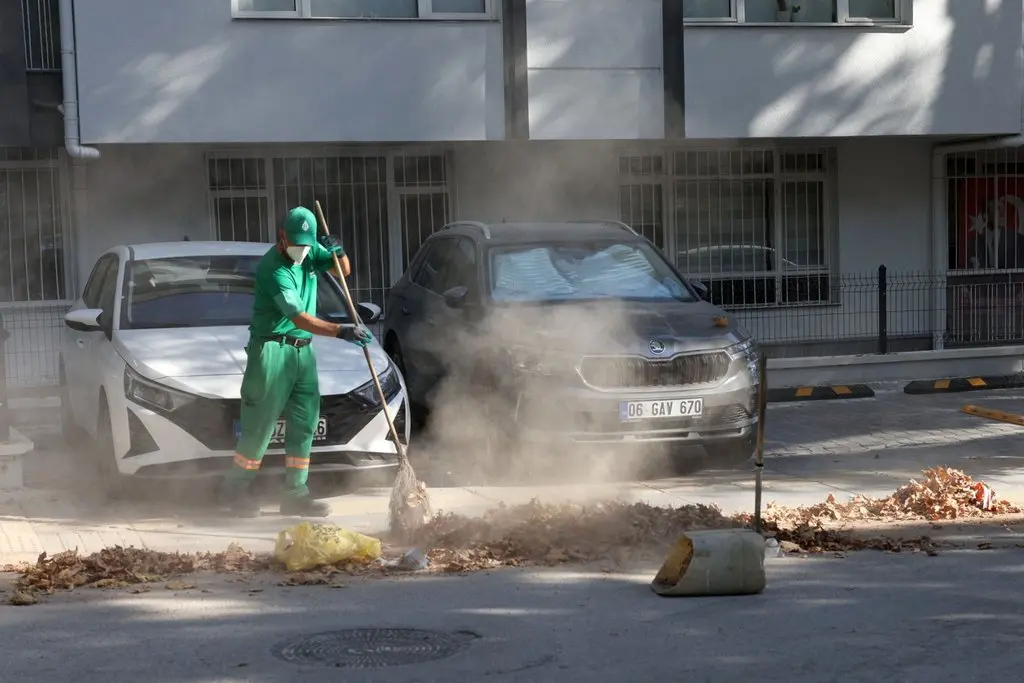 Çankaya’da 124 Mahallede Temizlik Çalışmaları Sürüyor 1 Çankaya’da 124 Mahallede Temizlik Çalışmaları Sürüyor 1